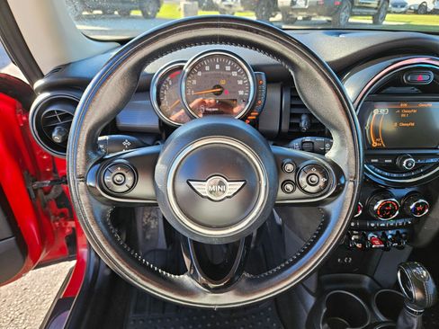 Used 2017 MINI Cooper 2-Door Hardtop FWD image 28