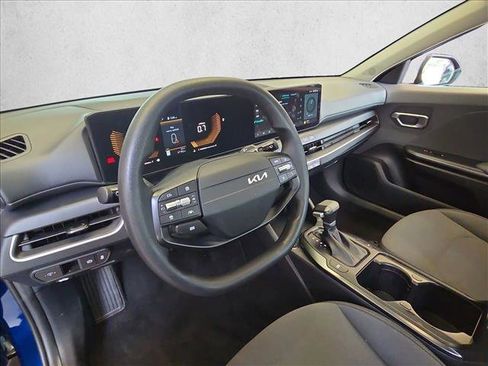 Used 2025 Kia K4 FWD image 9