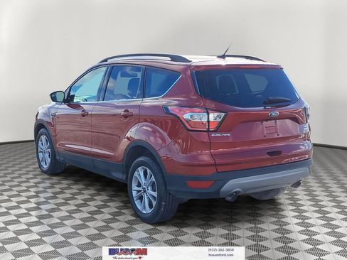 Certified 2018 Ford Escape SE image 3