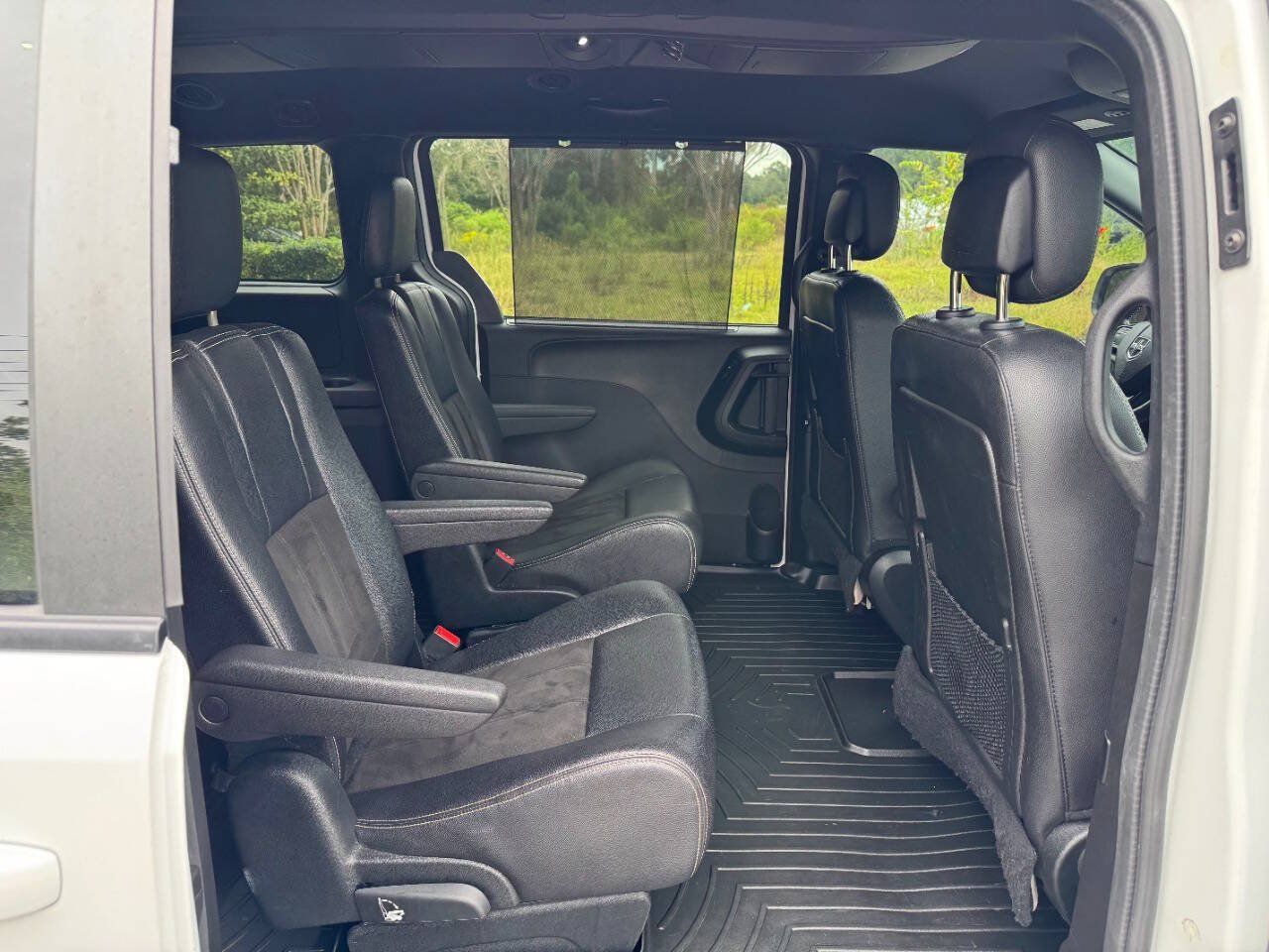 Used 2019 Dodge Grand Caravan SXT w/ Driver Convenience Group FWD image 41