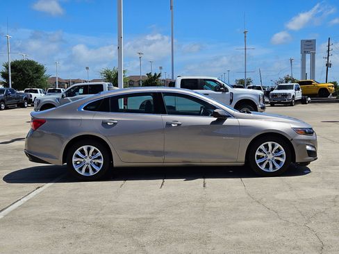 Used 2024 Chevrolet Malibu LT FWD image 2
