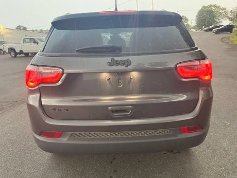 Used 2020 Jeep Compass Latitude AWD/4WD image 5