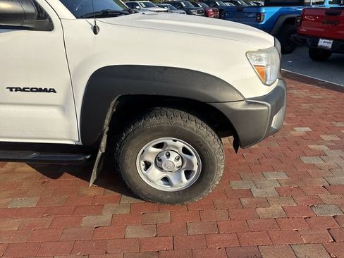 Used 2015 Toyota Tacoma PreRunner w/ Convenience Package RWD image 17