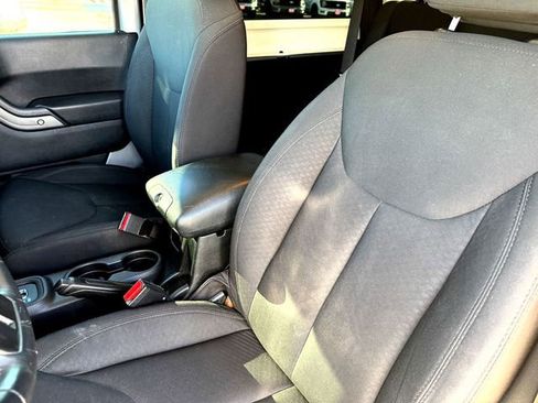 Used 2016 Jeep Wrangler Sport image 10