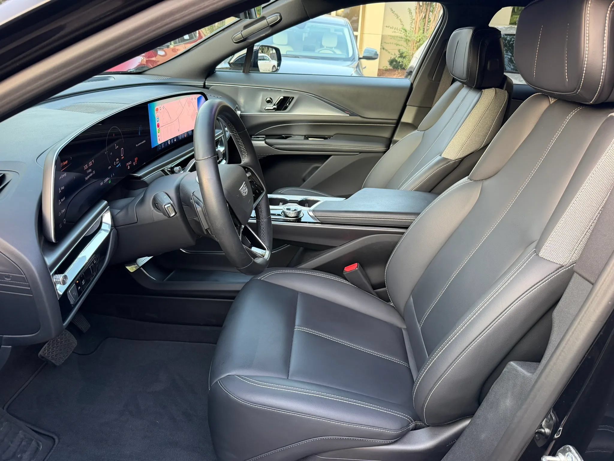 Used 2024 Cadillac Lyriq Tech w/ Driver Assist Package AWD/4WD image 15