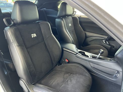 Used 2022 Dodge Challenger R/T Scat Pack RWD image 32