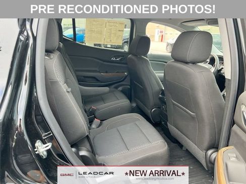 Used 2023 GMC Acadia SLE w/ Driver Convenience Package AWD/4WD image 25