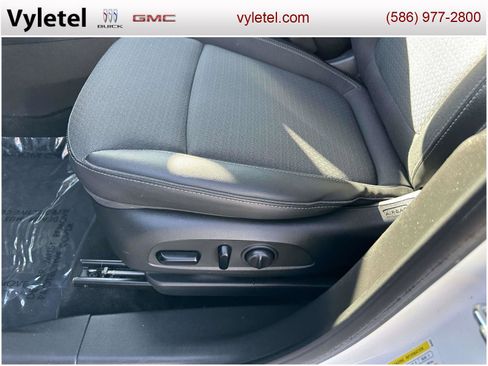 Certified 2023 Buick Encore GX Preferred w/ Cold Weather Comfort Package image 17