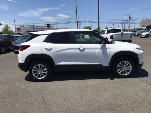 Used 2024 Chevrolet TrailBlazer LS w/ LS Convenience Package AWD/4WD image 6