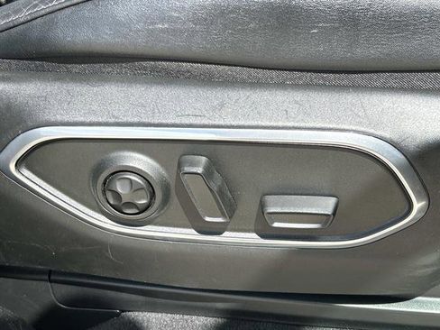 Used 2024 Jeep Wagoneer Series II w/ Flexible Seating Group image 21