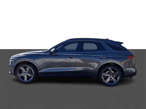 Used 2023 Genesis GV70 2.5T w/ Sport Prestige Package image 4