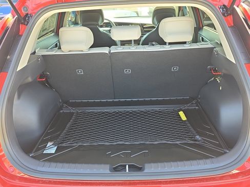 New 2026 Kia Niro EX FWD image 10