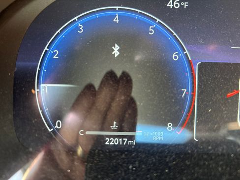 Used 2024 Toyota Highlander Platinum image 12