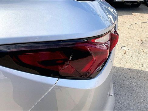 Used 2020 Chevrolet Blazer LT FWD image 22