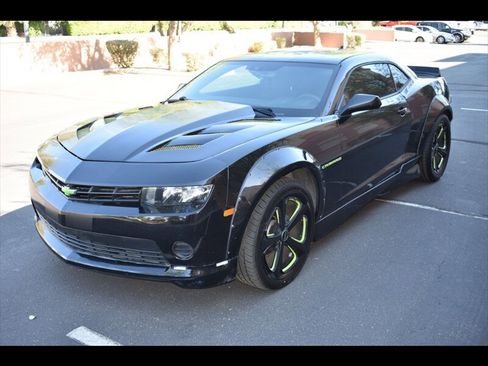Used 2015 Chevrolet Camaro LS RWD image 3