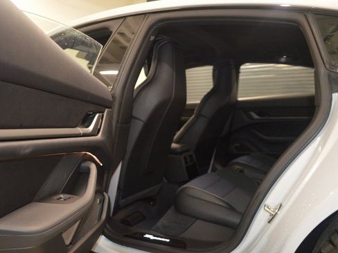 Used 2025 Porsche Taycan RWD image 36