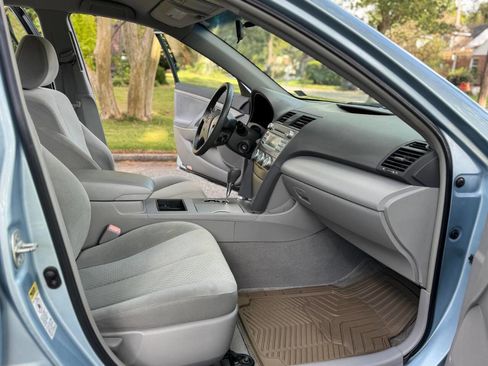 Used 2009 Toyota Camry LE image 8