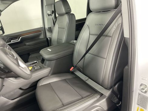 New 2025 GMC Sierra 2500 Denali w/ Denali Reserve Package image 20