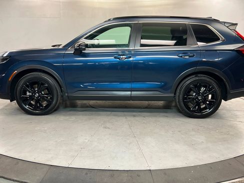 Used 2025 Honda CR-V Sport Touring image 2