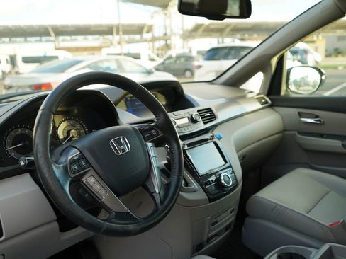 Used 2015 Honda Odyssey Touring image 9