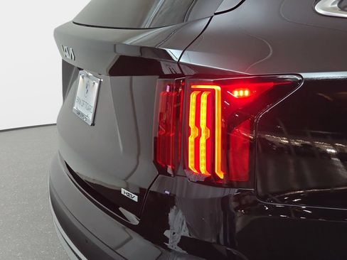 Used 2023 Kia Sorento SX Prestige w/ Panoramic Sunroof Package AWD/4WD image 36