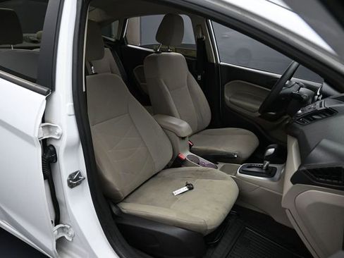 Used 2018 Ford Fiesta SE image 26