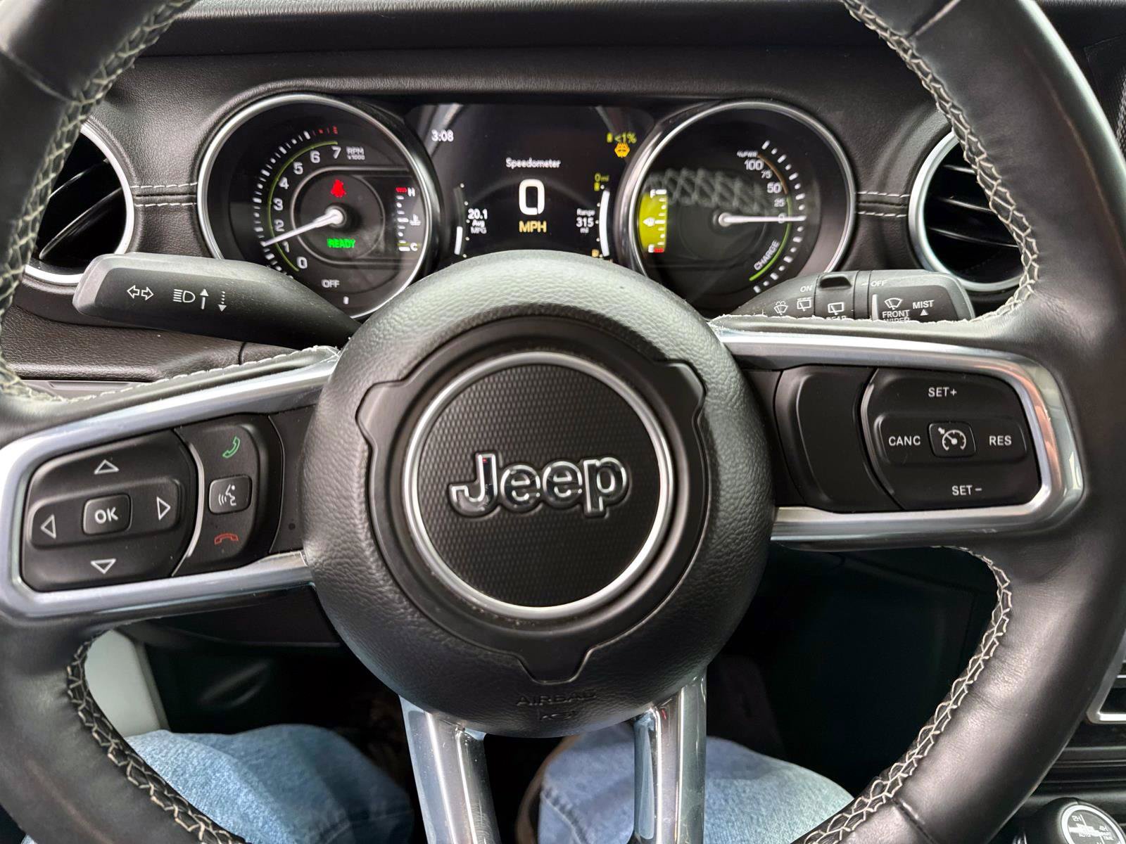 Used 2023 Jeep Wrangler Unlimited Sahara w/ Cold Weather Group AWD/4WD image 14