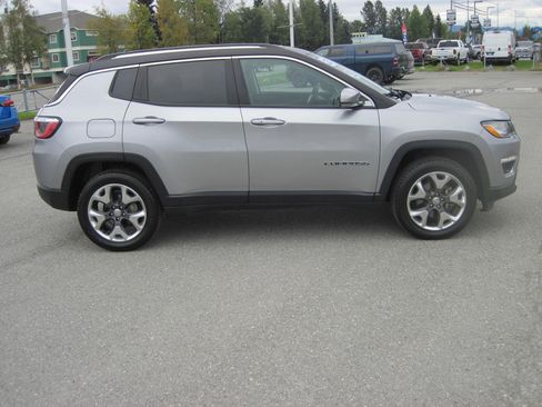 Used 2020 Jeep Compass Limited image 3