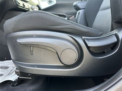 Used 2023 Kia Soul LX image 13