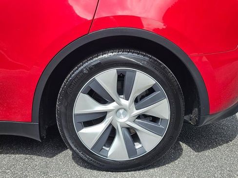 Used 2023 Tesla Model Y 2WD image 19