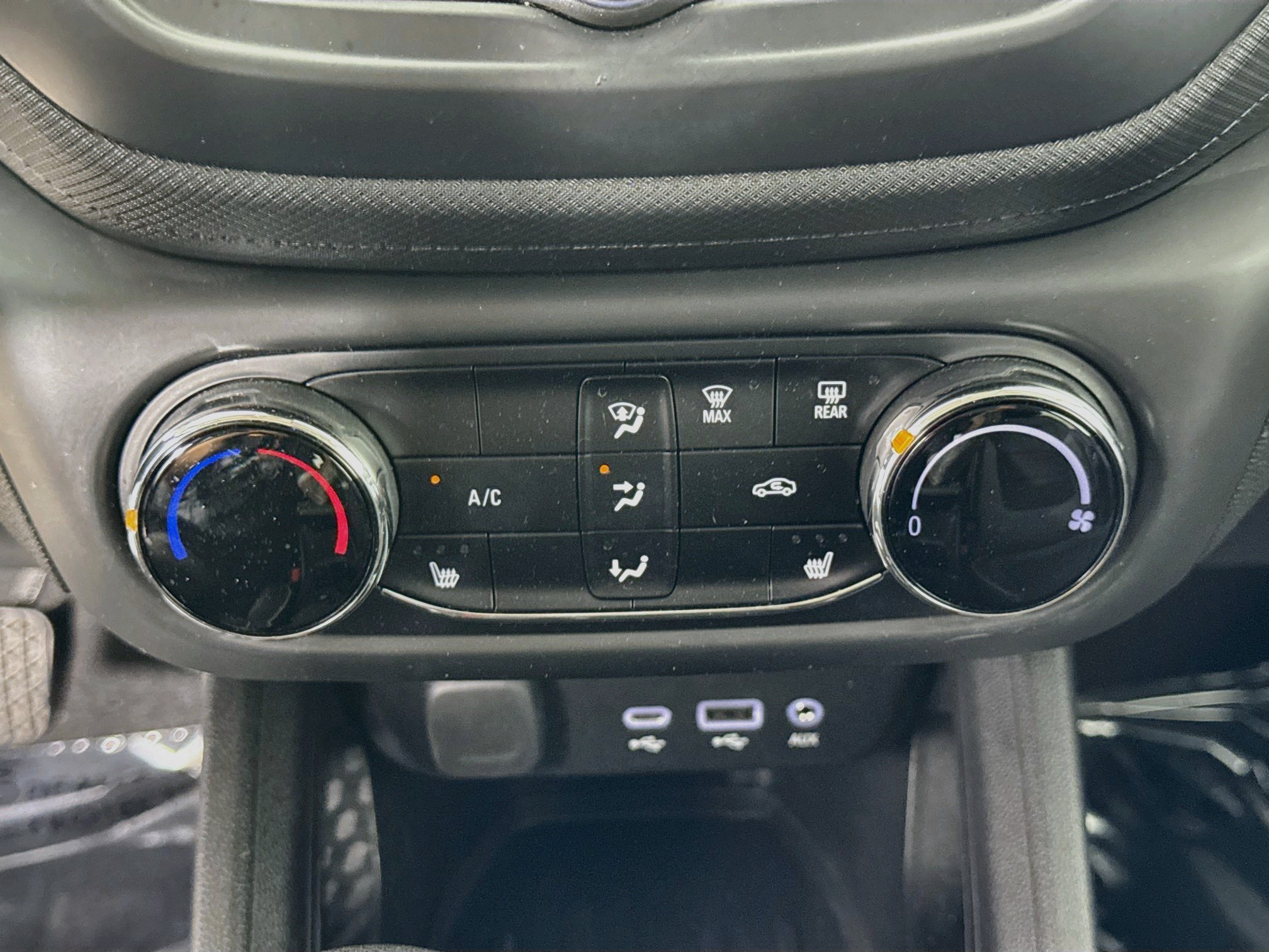 Used 2023 Chevrolet TrailBlazer LT FWD image 18