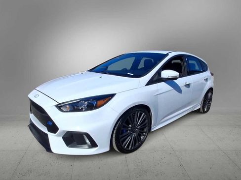 Used 2017 Ford Focus RS image 4