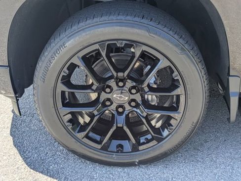 Used 2023 Chevrolet Silverado 1500 High Country AWD/4WD image 14