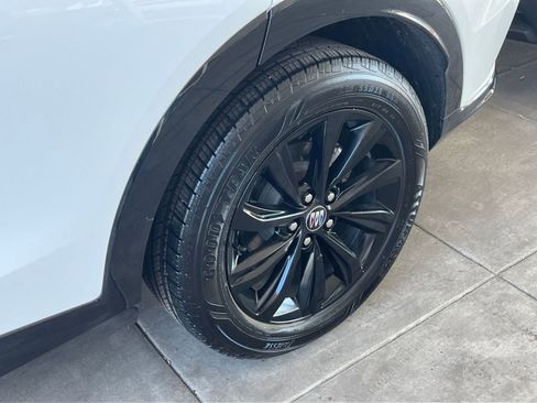 Used 2025 Buick Envista Sport Touring image 30