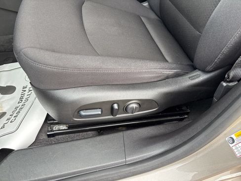 Used 2023 Chevrolet Malibu LT FWD image 22