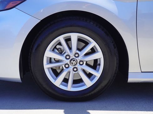 Used 2025 Toyota Camry LE FWD image 19