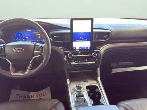 Used 2022 Ford Explorer King Ranch w/ Premium Technology Package image 22