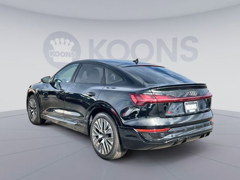 Used 2024 Audi Q8 e-tron Premium Plus image 4