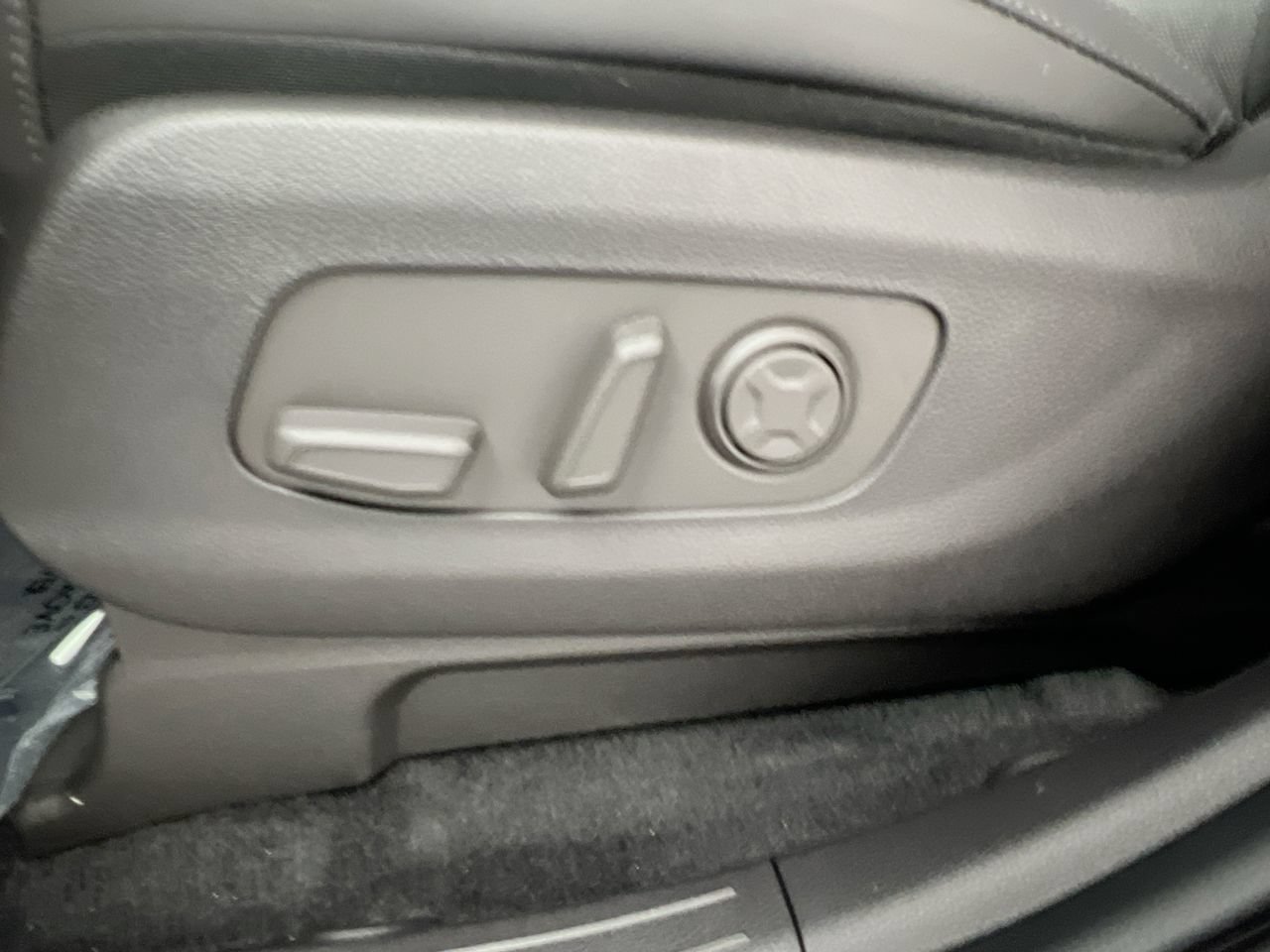 New 2026 Kia Carnival FWD image 15