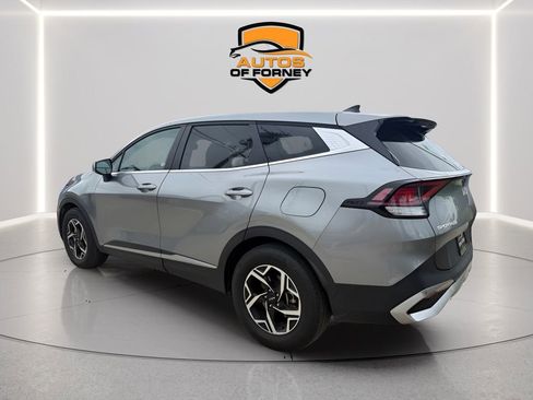 Used 2024 Kia Sportage LX FWD image 2