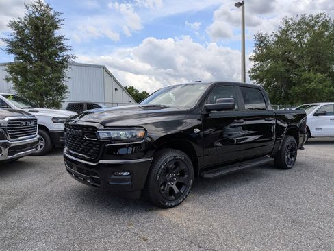 New 2026 RAM 1500 Express AWD/4WD image 7