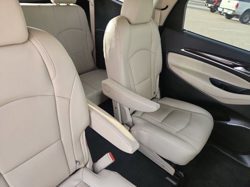Used 2019 Buick Enclave Essence image 19
