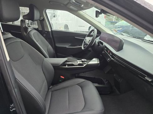 Certified 2024 Kia EV6 Light image 12