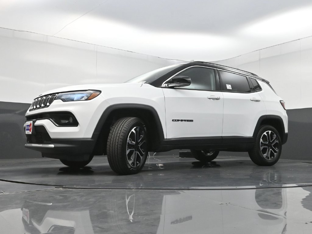 Used 2022 Jeep Compass Limited AWD/4WD image 27