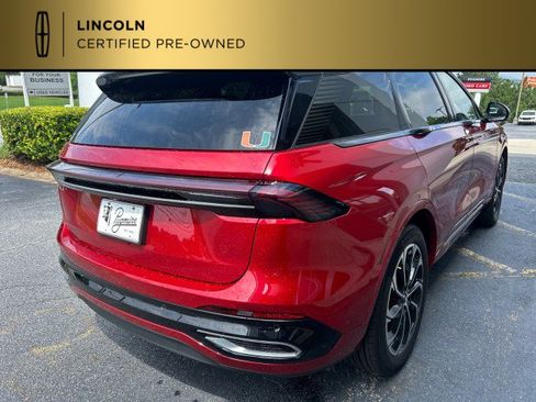 Certified 2024 Lincoln Nautilus Reserve w/ Equipment Group 203A AWD/4WD image 7