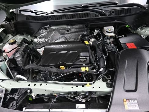 Used 2025 Chevrolet Trax ACTIV w/ Driver Confidence Package FWD image 31