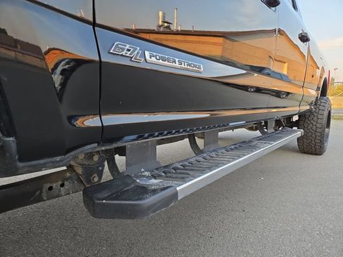 Used 2018 Ford F350 Lariat w/ Camper Package AWD/4WD image 11