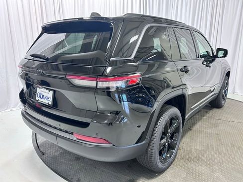 New 2026 Jeep Grand Cherokee Limited AWD/4WD image 30