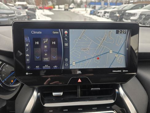 Used 2021 Toyota Venza XLE w/ Softex Package image 22