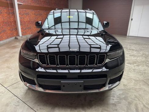 Used 2023 Jeep Grand Cherokee L Limited image 9